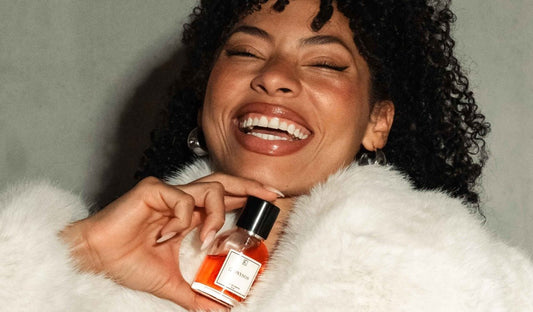 Geschenk zum Muttertag mit Bedeutung: Warum Düfte so besonders sind - Kazaar