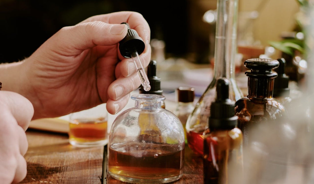 Kopfnote, Herznote, Basisnote: Der Aufbau eines Parfums - Kazaar